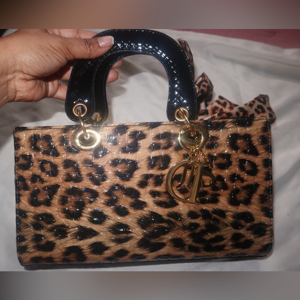 Leopard Print Handbag with Black Accents